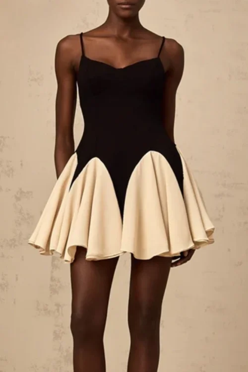 Elegantes Trägerkleid mit ausgestelltem Rock – Modern & Feminin