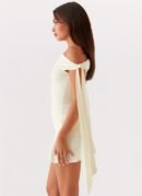 Asymmetrisches Kleid „Elegant Charm“ – Cremeweiß