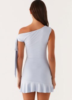 Asymmetrisches Kleid „Elegant Charm“ – Cremeweiß